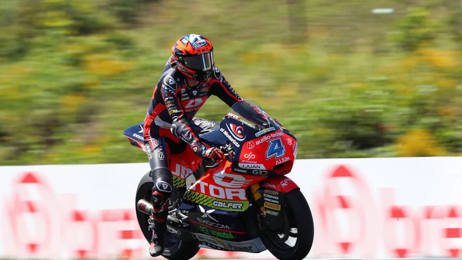 «Многие команды мной интересуются» — Ортола после первой победы в Moto2