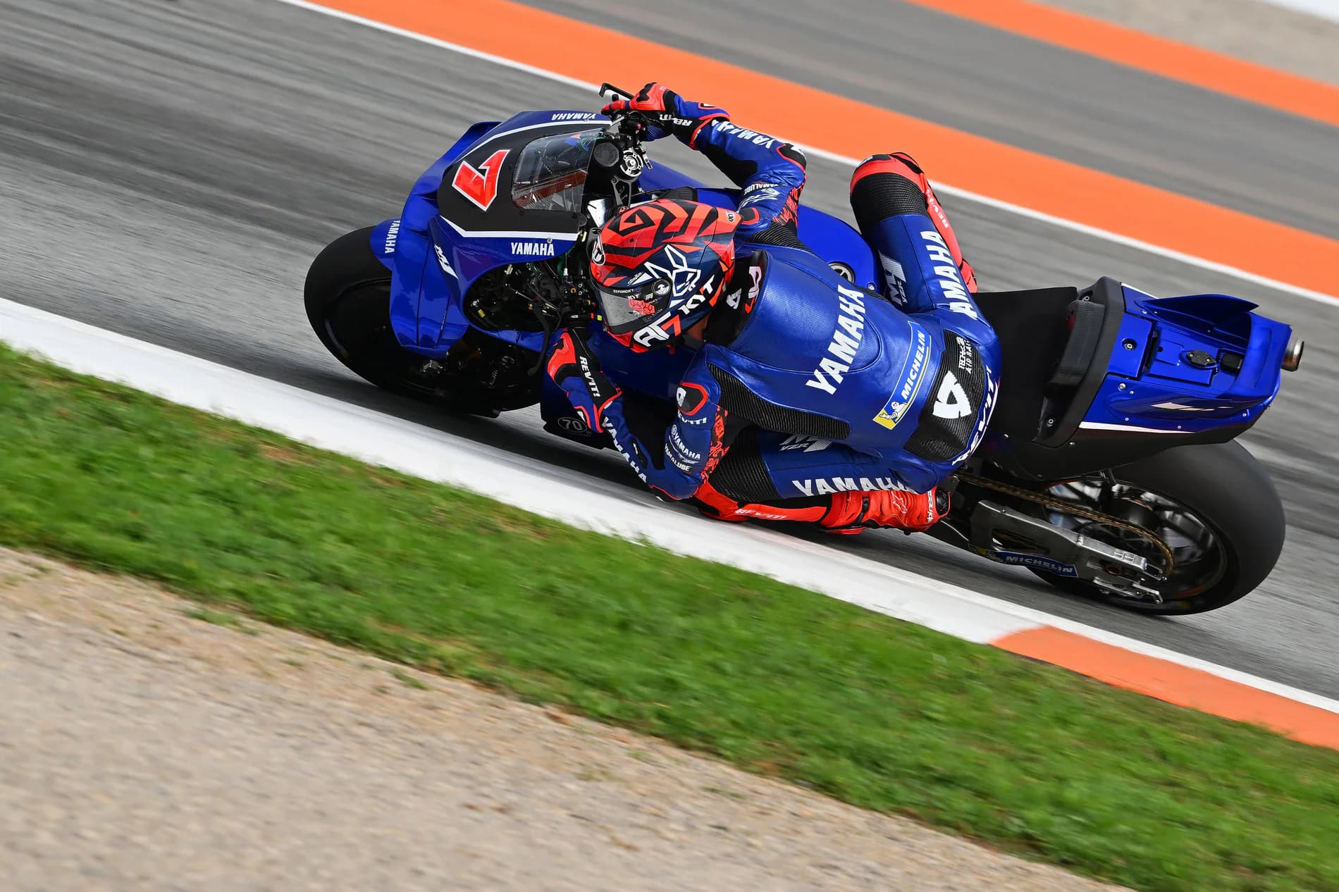«Обгонов станет больше» — Фернандес о MotoGP-2027